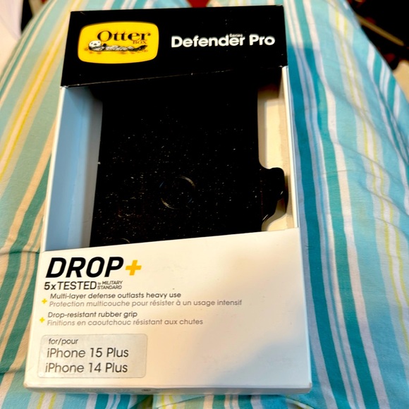 Otter box defender pro new phone clip. GREAT CLIP TO HOLD YOUR PHONE - Picture 1 of 6